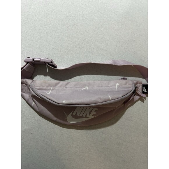 Nike Heritage Fannie Fanny Pack Waist Hip Bag Lt Lavender Unisex CV1082-576 - Picture 3 of 6